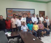 Prefeito Itamar recepciona Deputado Izaque Silva e seus assessores.